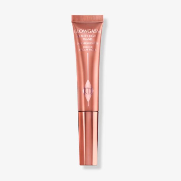Charlotte Tilbury Glowgasm Beauty Light Wand in Pinkgasm - Picture 5 of 8